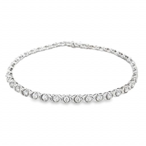 Love & Kisses Round Brilliant Cut Diamond Tennis Bracelet in 10K White Gold