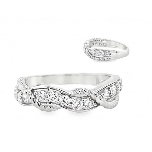 Rope Design Round Brilliant Cut Diamond Ring